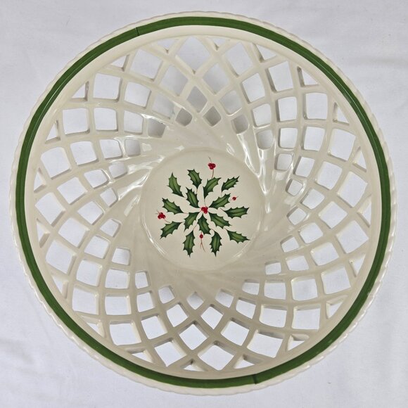Lenox Holiday Open Weave Bread Basket Porcelain Cream Holly & Berries IOB - Picture 2 of 12